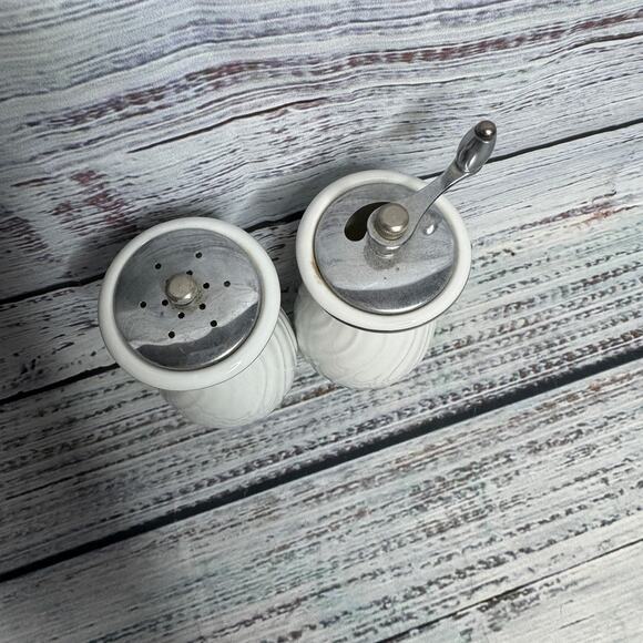 Camelot China Gracious Pattern 1990 Salt & Pepper Shaker And Pepper Mill - Picture 5 of 5